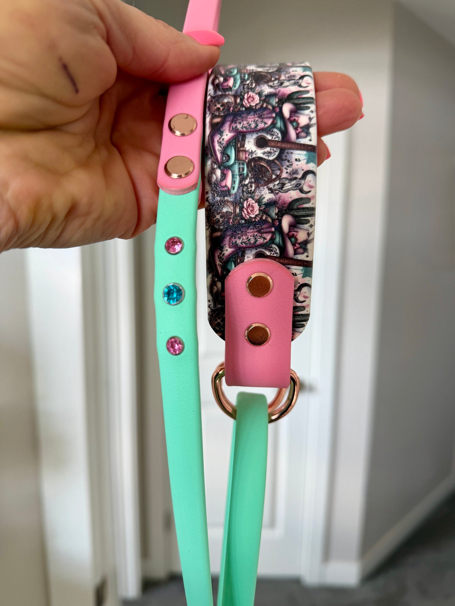 Martingale Leashes